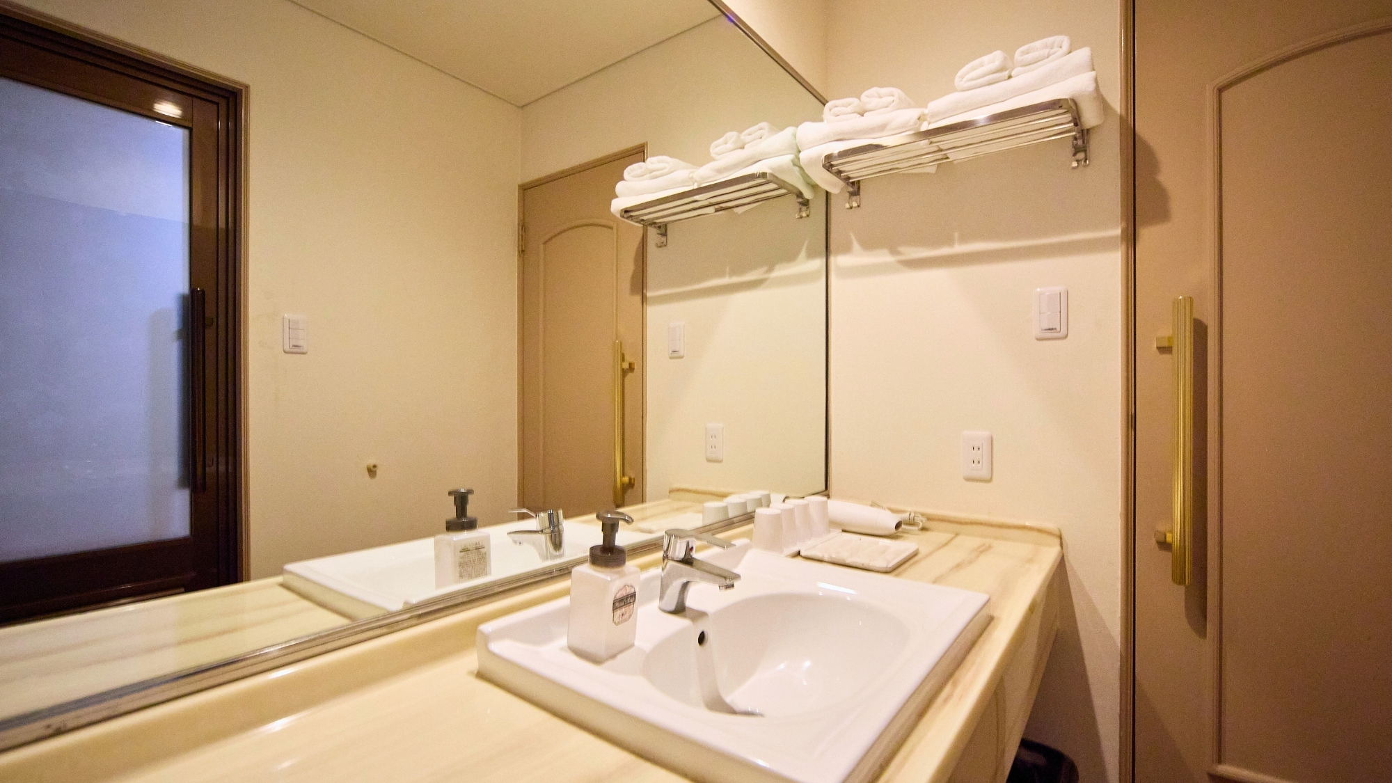 清潔感ある洗面スペース