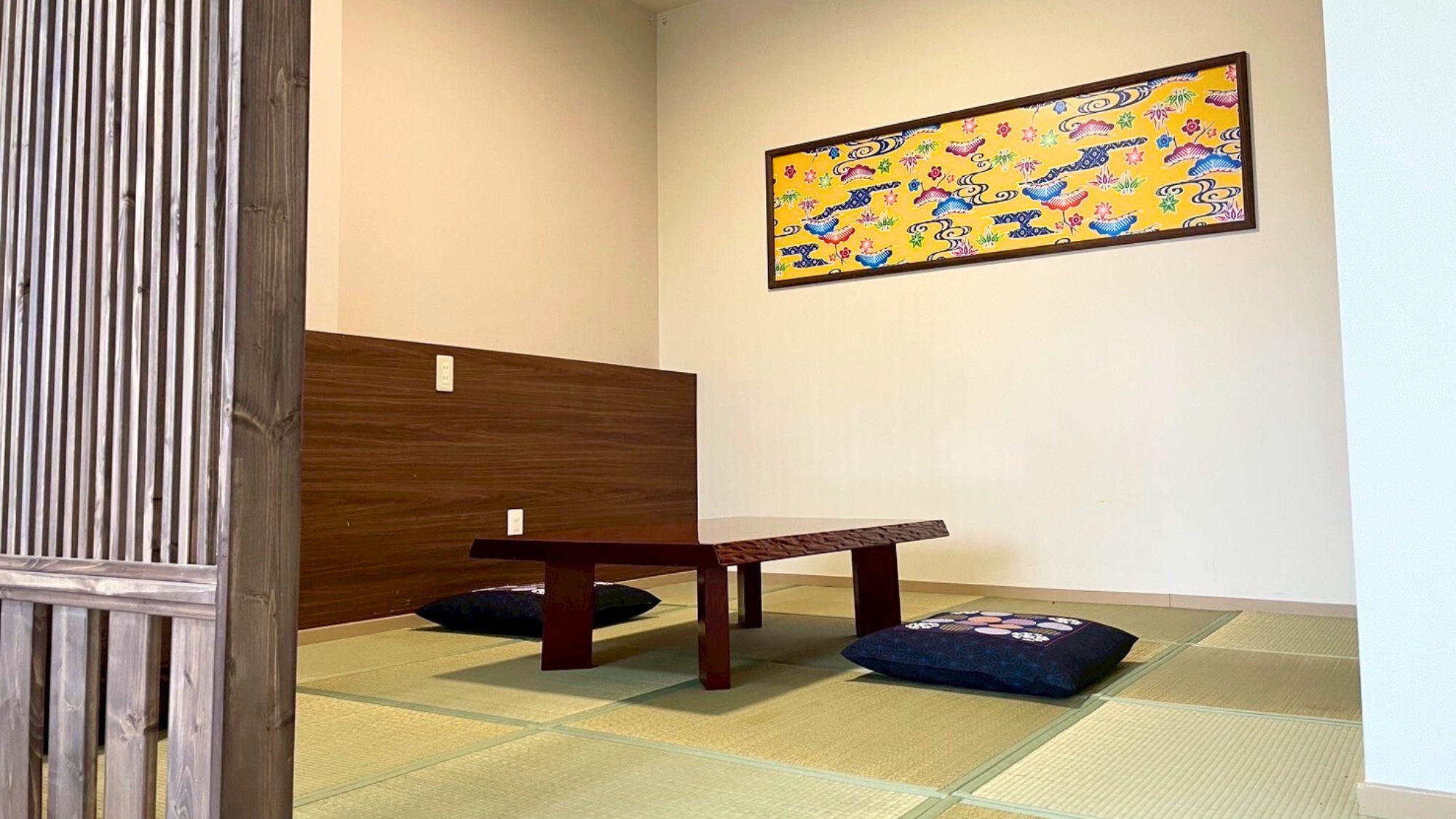 「和」のくつろぎと「洋」の快適さの両方を楽しめる和洋室