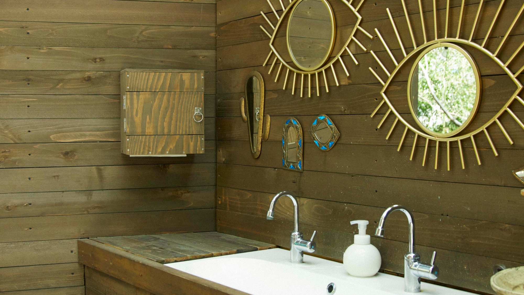 *【共用部／洗面台】清潔で快適、女性にも嬉しい洗面設備。