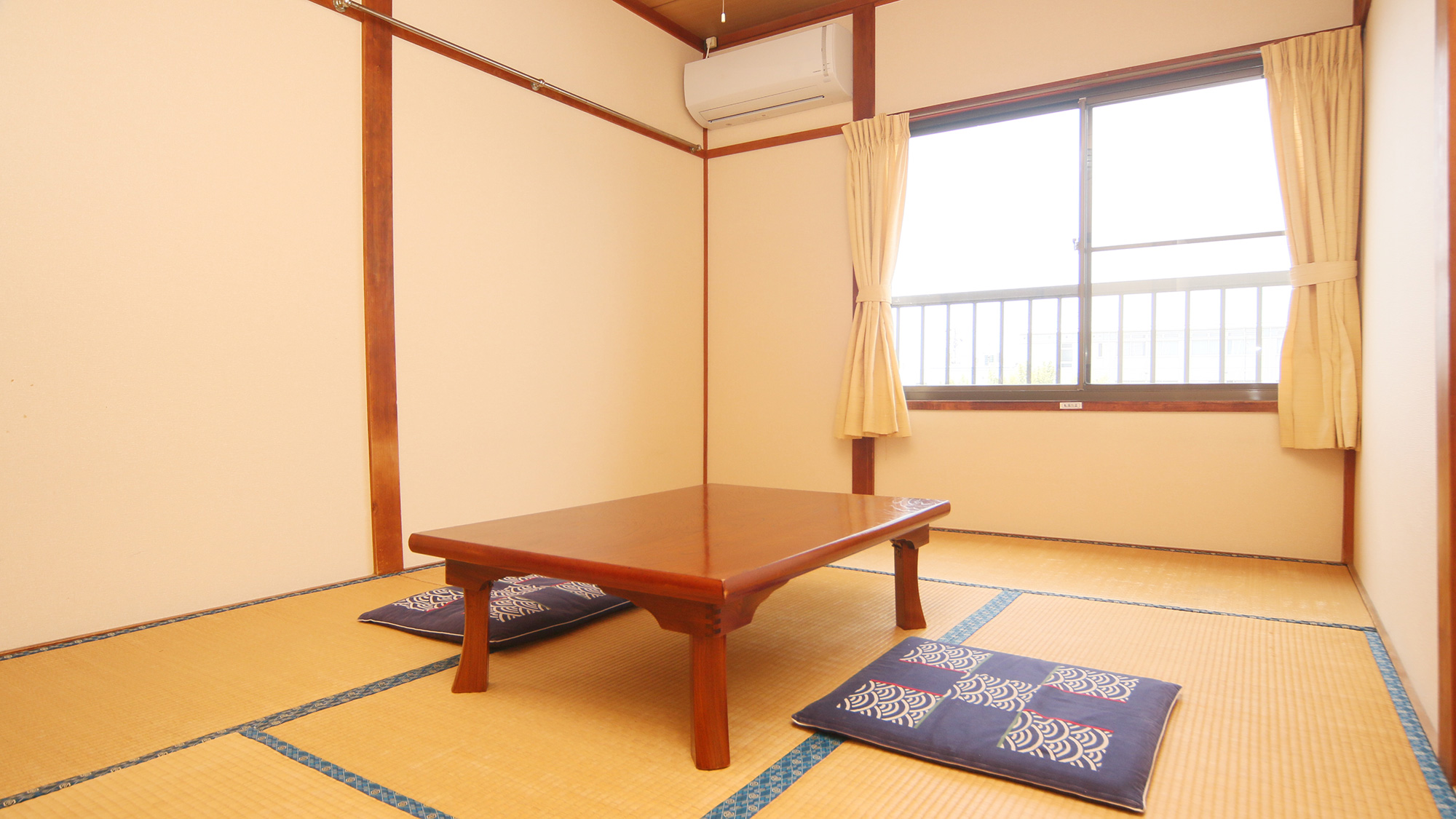 日当たりの良い和室です。*