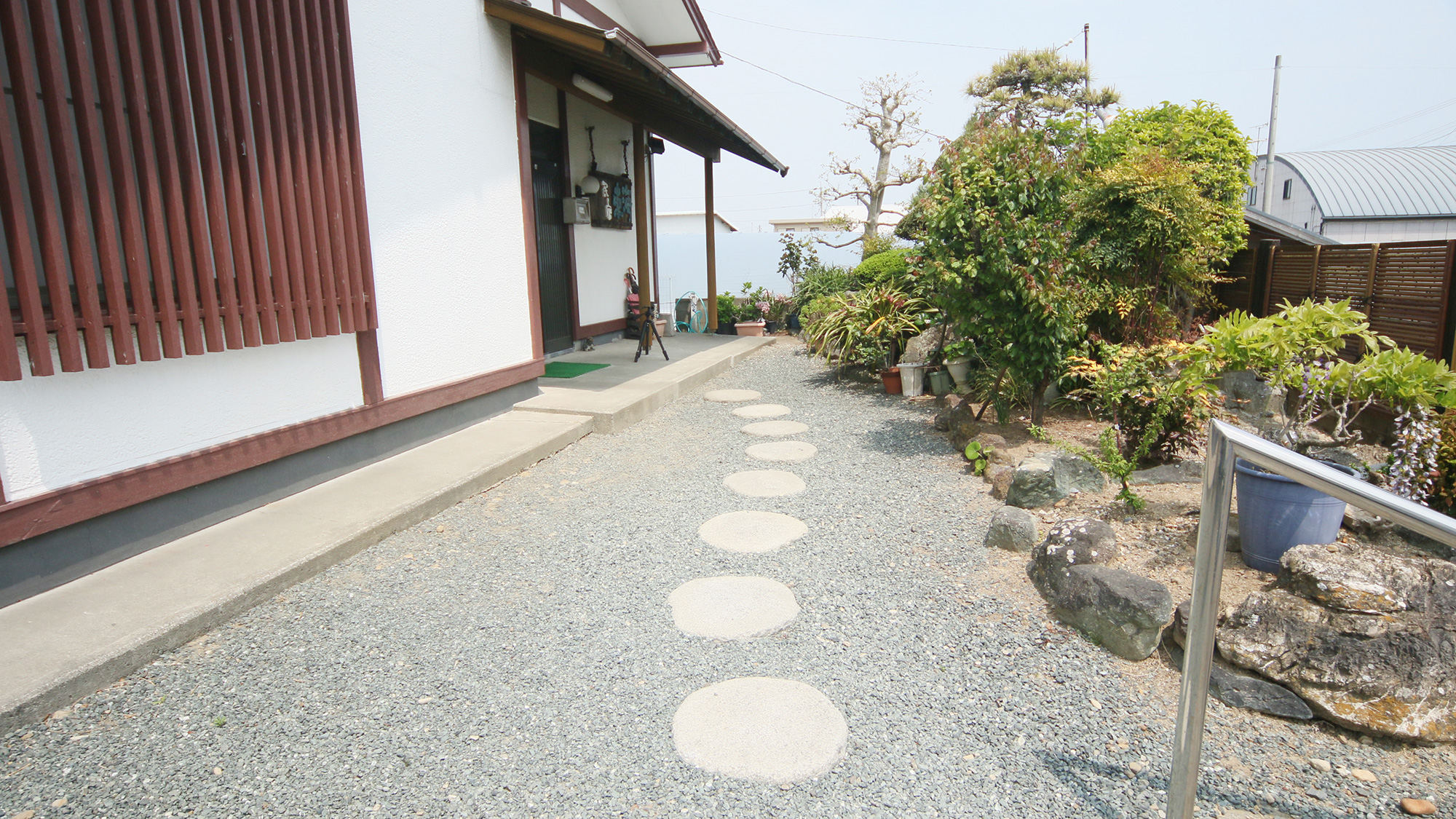 趣ある入り口を抜けて東海へようこそ！*