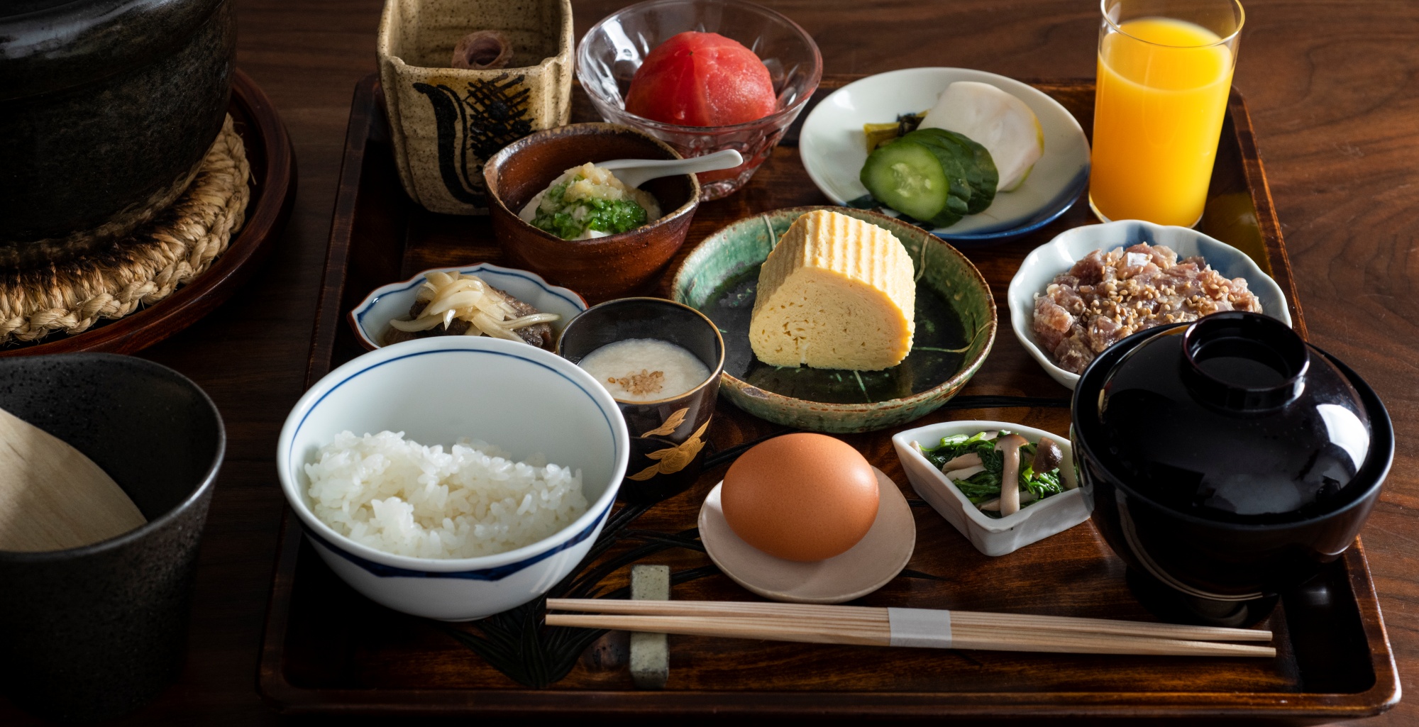 【朝食】目覚めの朝は体にやさしく、しみじみと旨いものを少しずつ。