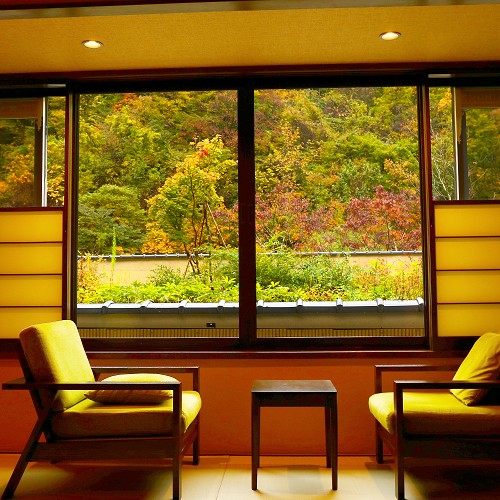 【なでしこ】窓からしっとり広がる松川渓谷の秋