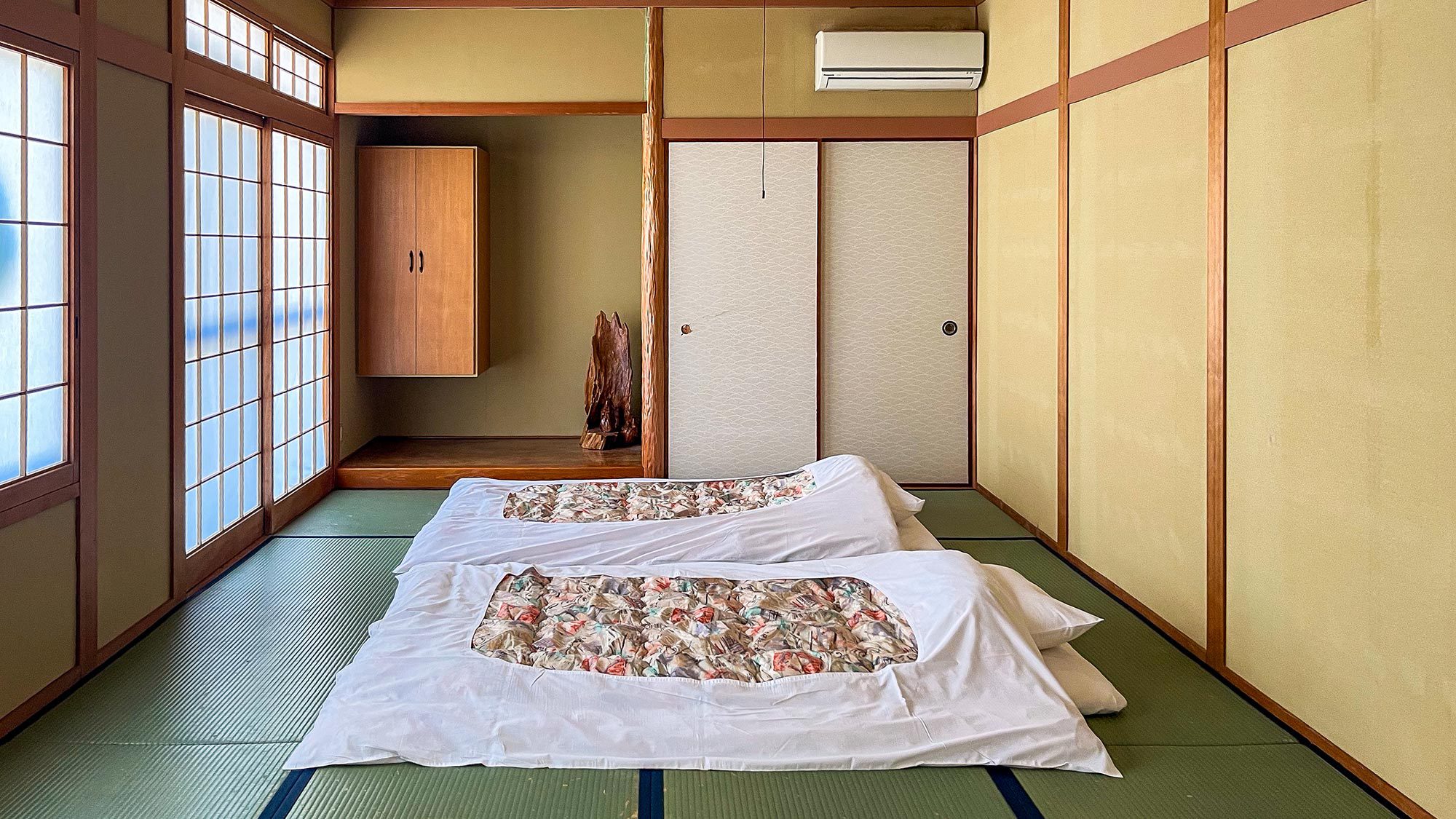 ・【2号和洋室】グループ旅行に最適。ゆったり広々和室で快適ステイ
