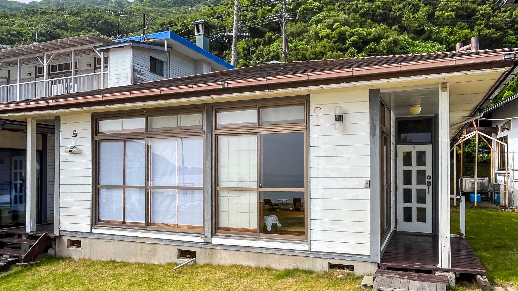 ・【7号和室】広々二間続きの和室で、家族や友人と過ごす贅沢な時間。