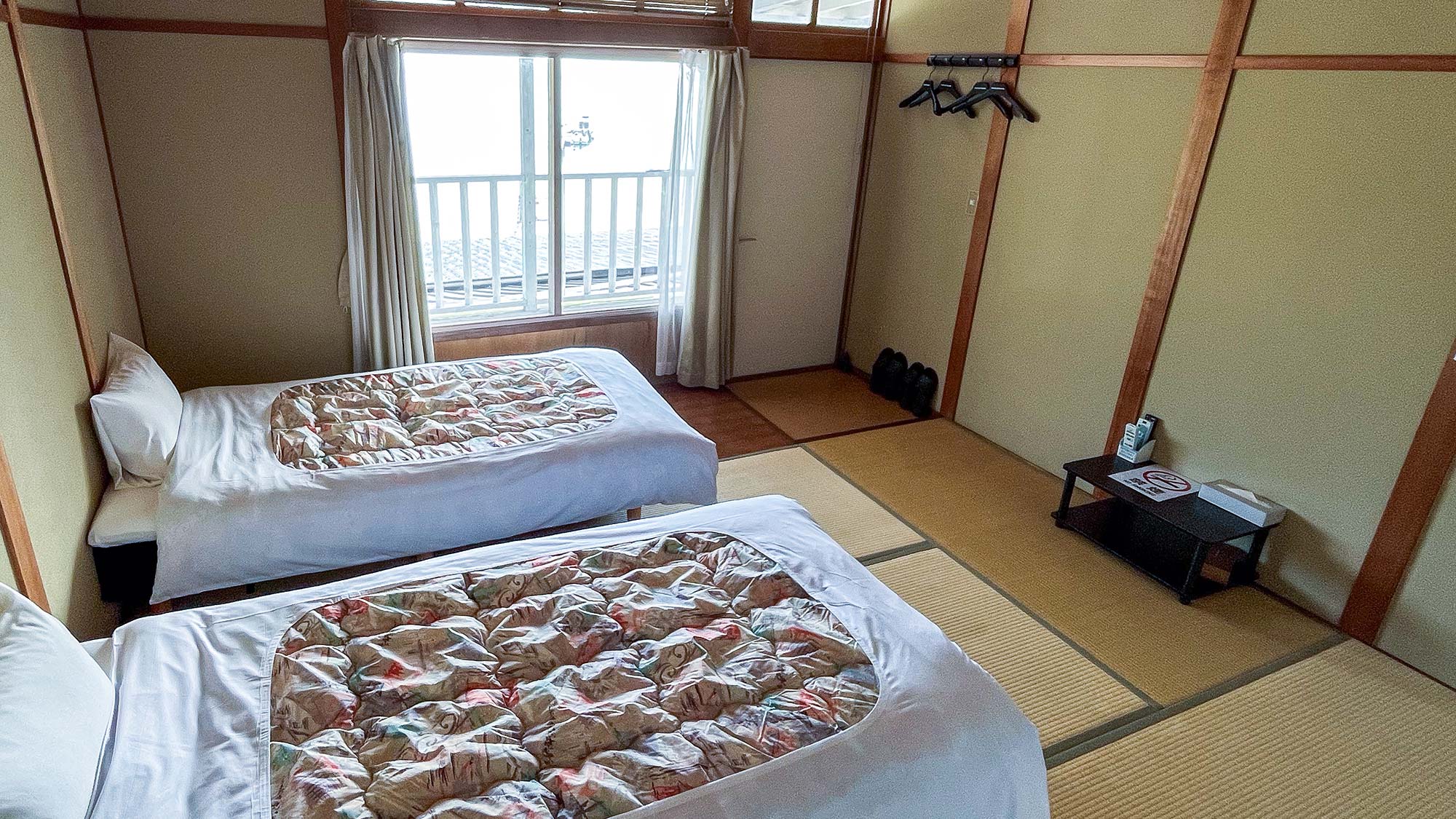 ・【22号和室】景色を楽しみながら寛ぐ。二人旅にぴったりの和室