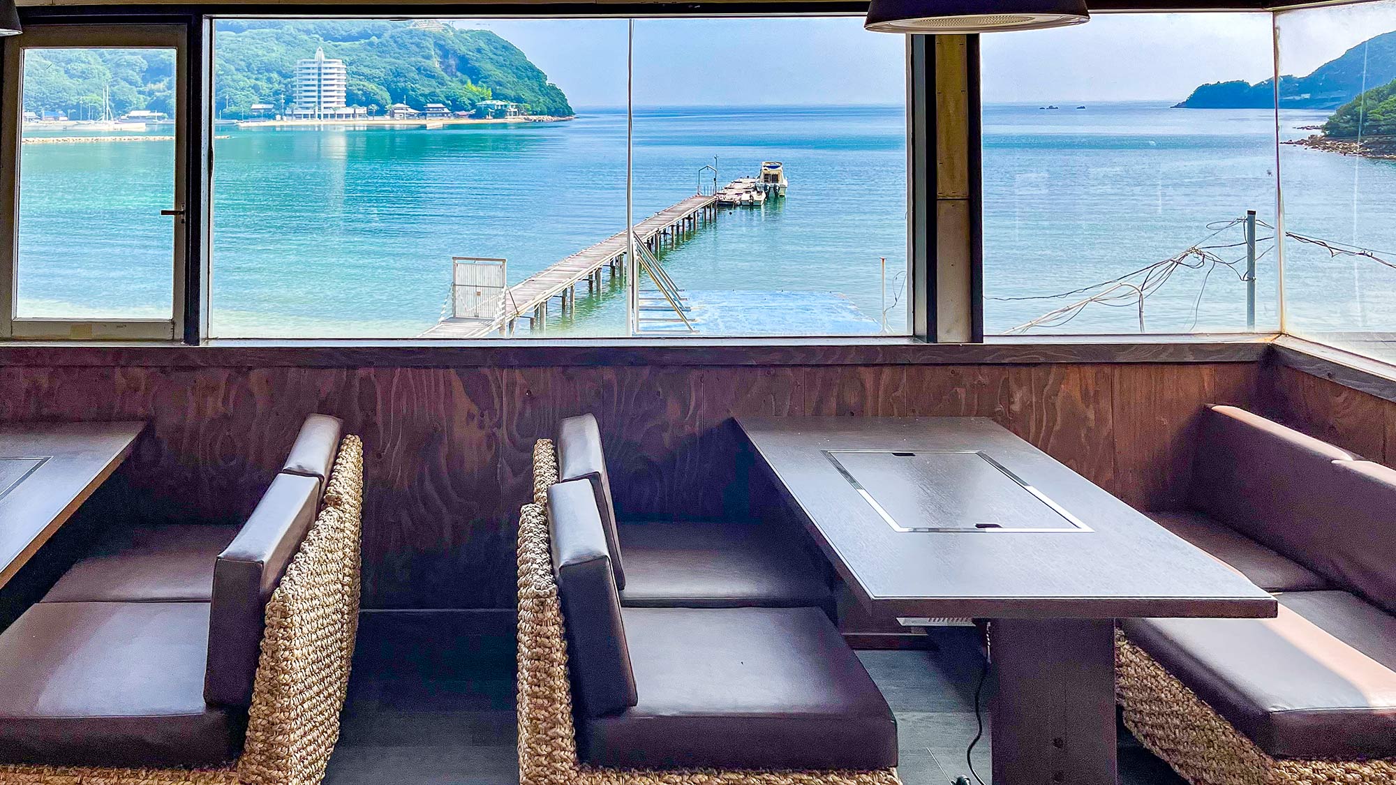 ・【2階スペース】潮風感じる特等席で、忘れられない思い出を