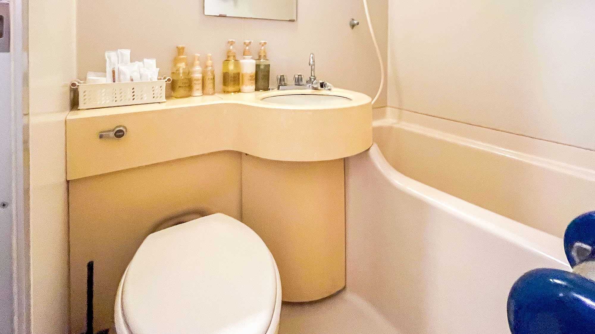 ・【8号和室】充実アメニティ完備。快適なユニットバスでリフレッシュ