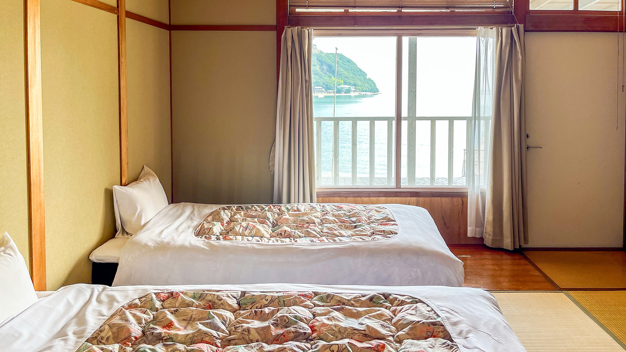 ・【22号和室】海を望む和室で、二人だけの特別な時間を満喫