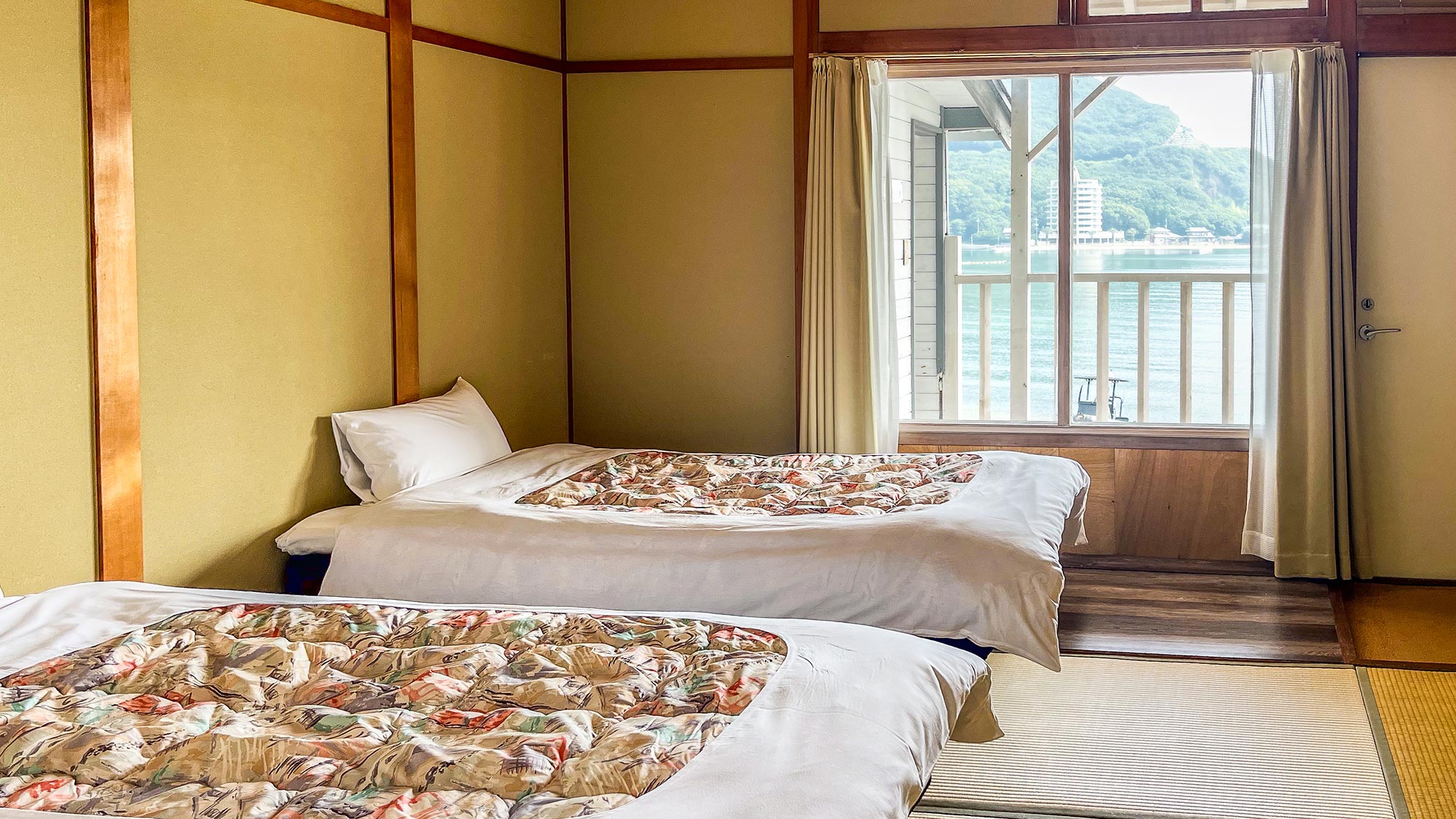 ・【21号和室】目の前に広がるオーシャンビュー。二人きりの贅沢な和室