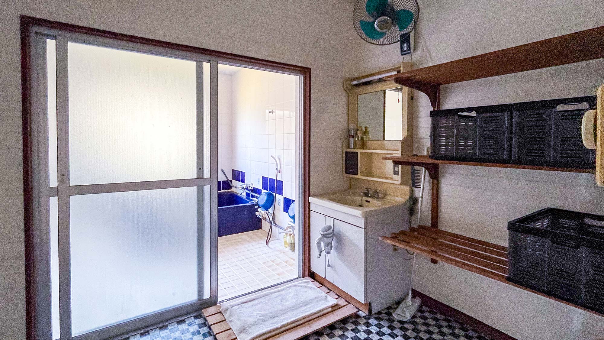 ・【共同浴場】複数人で使っても快適！広々設計の脱衣所で準備万端