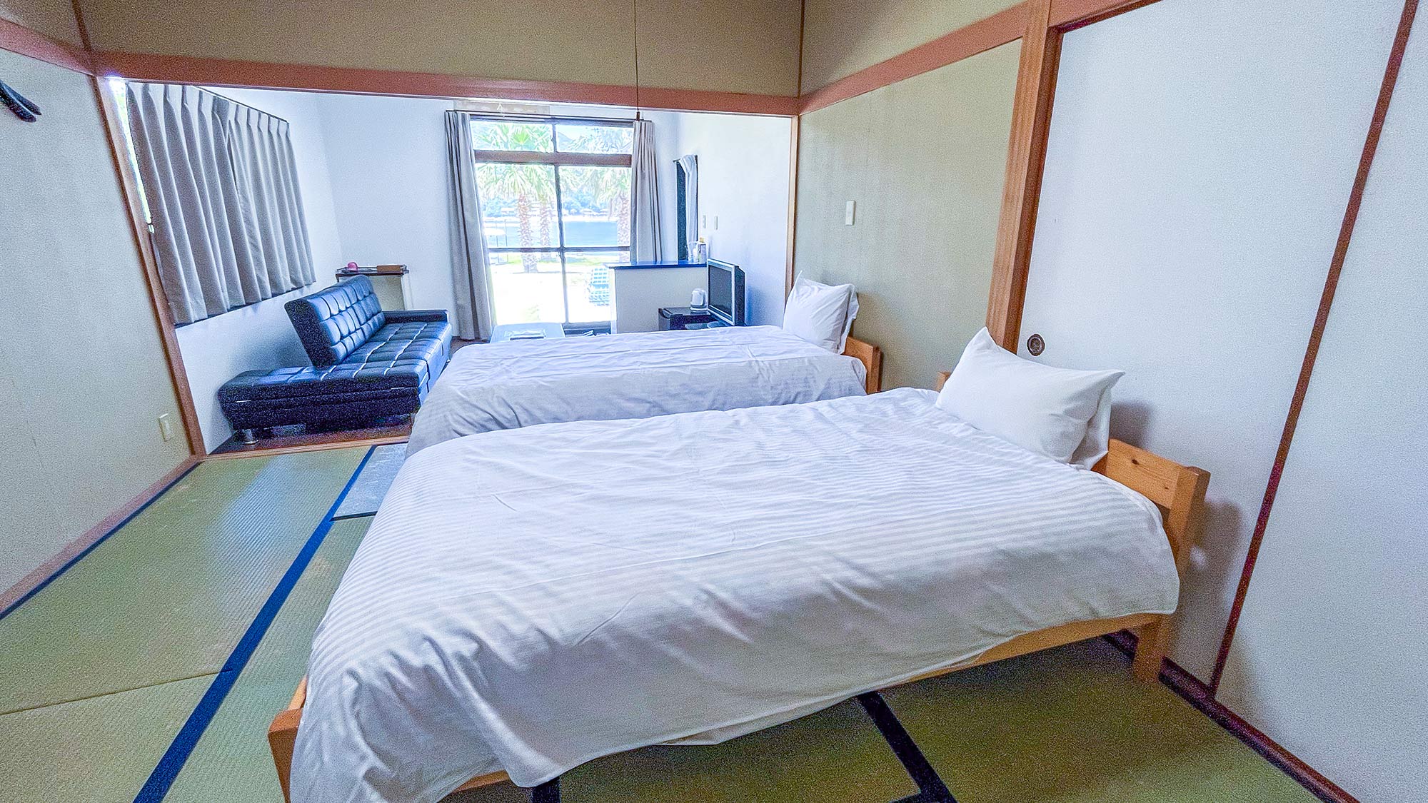 ・【3号和洋室】最大3名様までご宿泊可能な8+5帖の和洋室