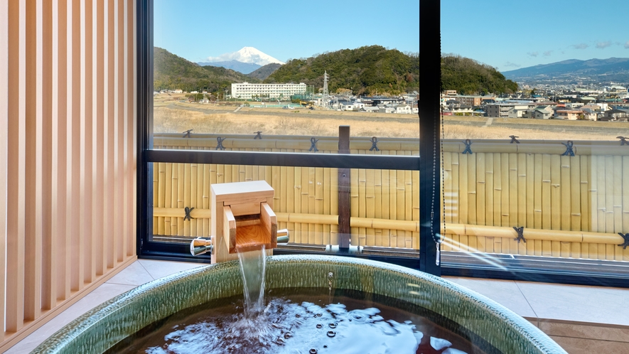 プレミアム半露天風呂付客室　富士山ビュー