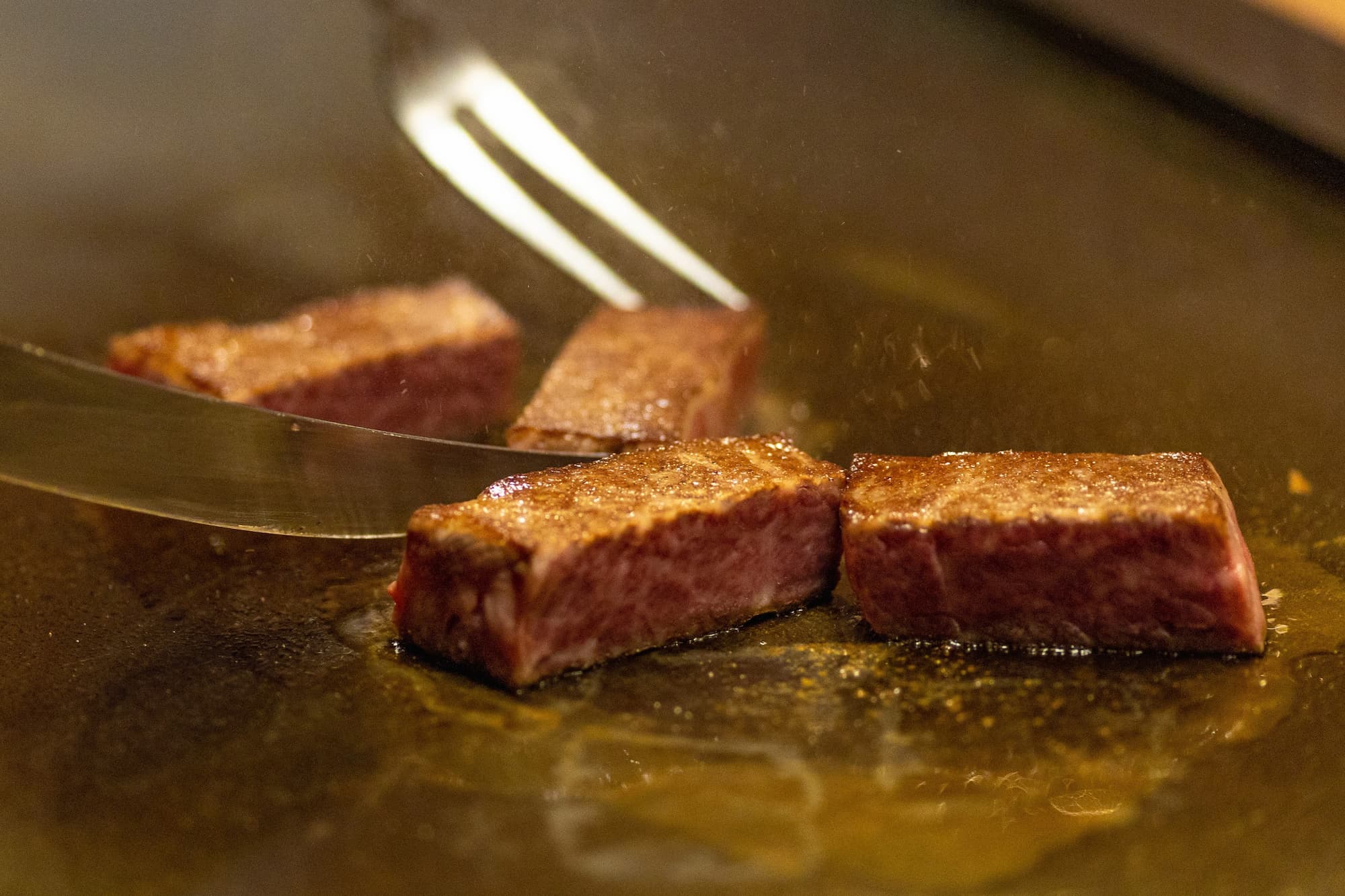 『鉄板懐石』オリーブ牛A5ランクのお肉は、やわらかくジューシー