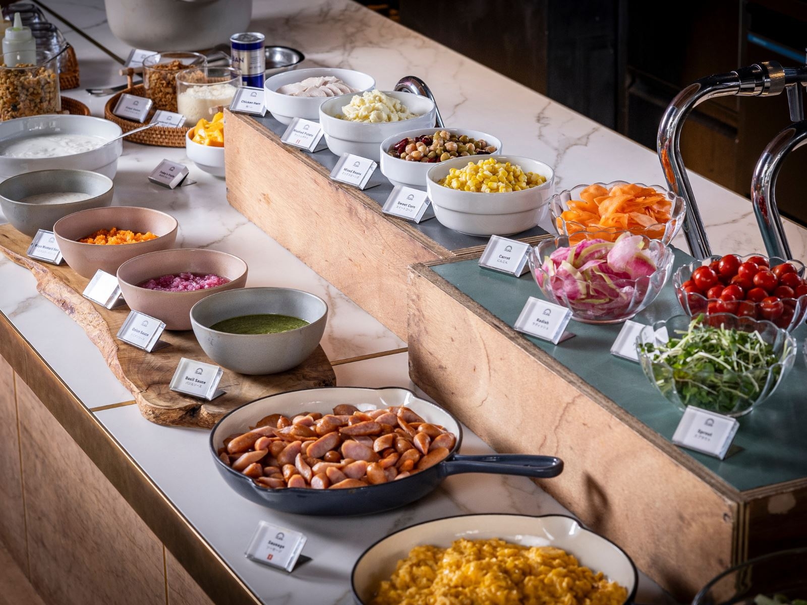 【朝食付きプラン】ランダバウトテーブルで世界に一つだけのオリジナル朝ごはんを満喫！