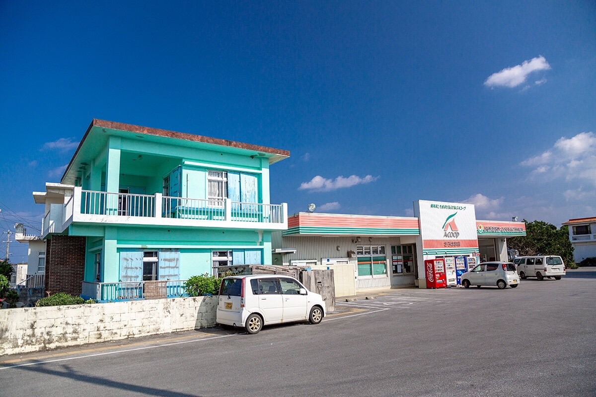 最寄りのスーパー、Aコープまで徒歩５分