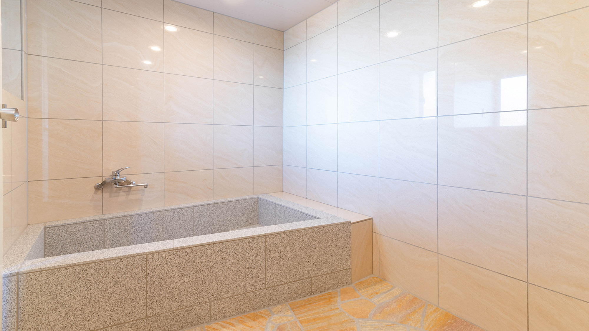 ・【石風呂】白御影石を使用した、屋内貸切石風呂をご用意しております