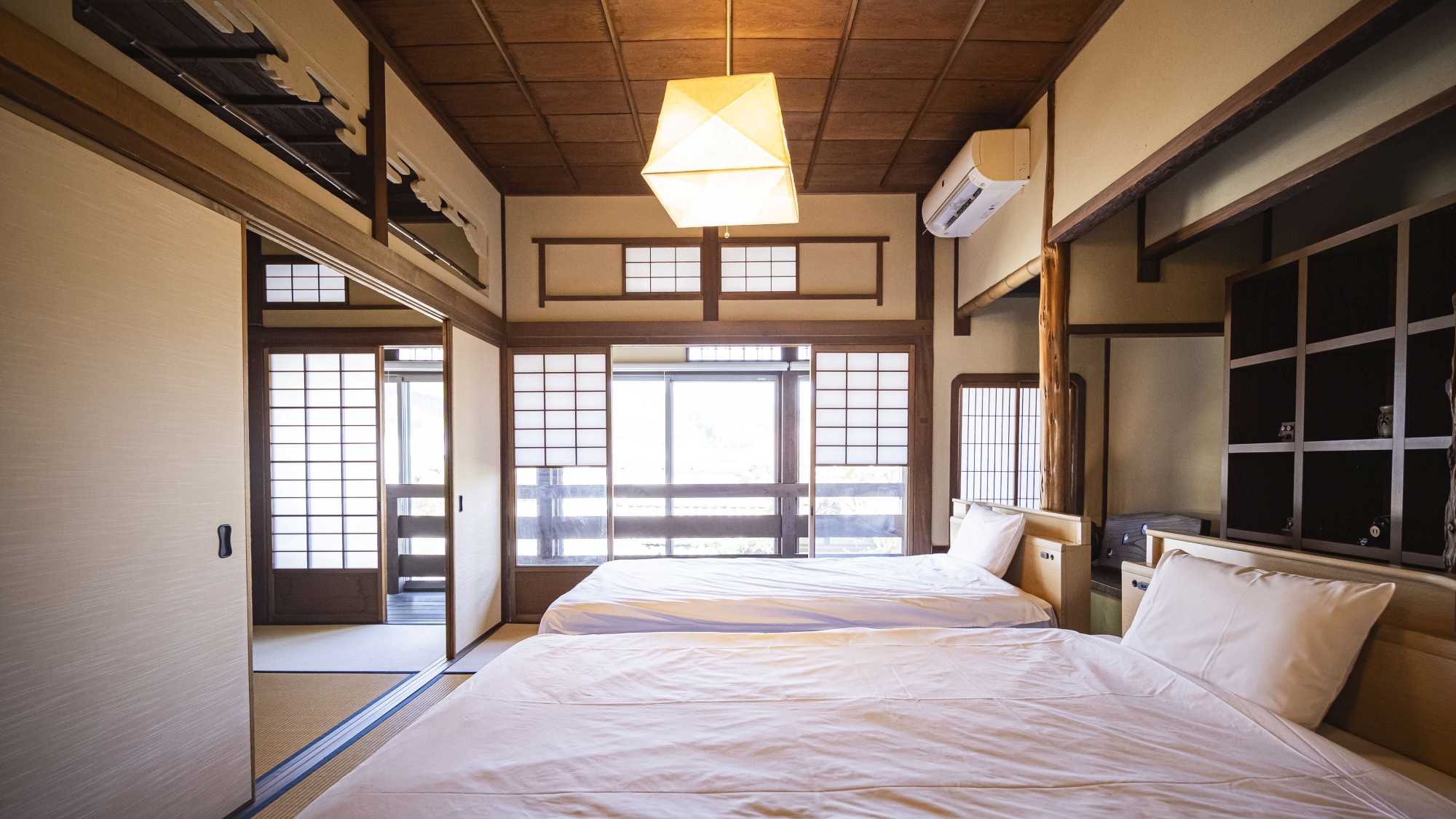 *【客室一例】木の温もりと心安らぐ空間で極上のひとときを。