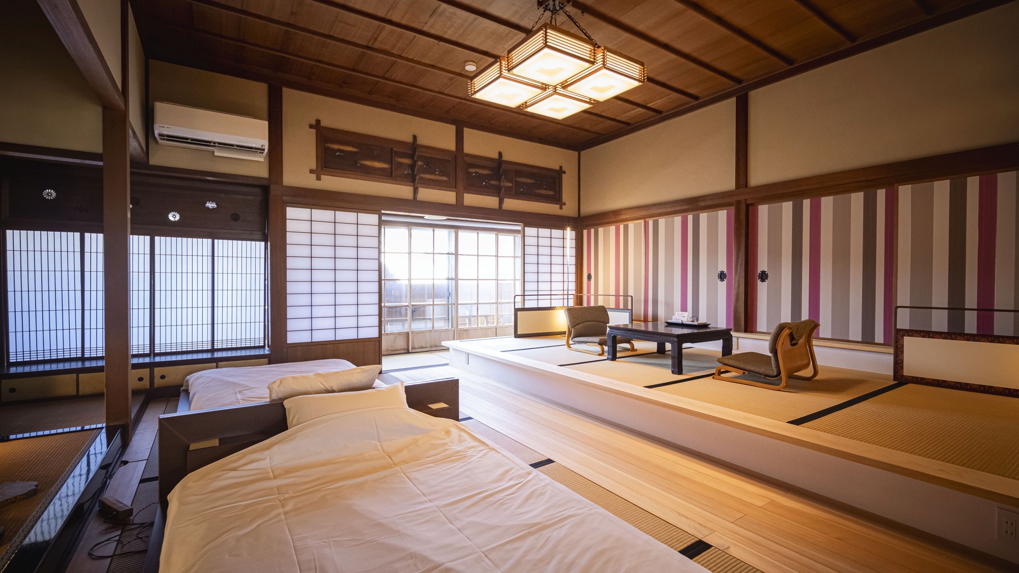 *【客室一例】光と調和する和モダン空間で贅沢な時間を。