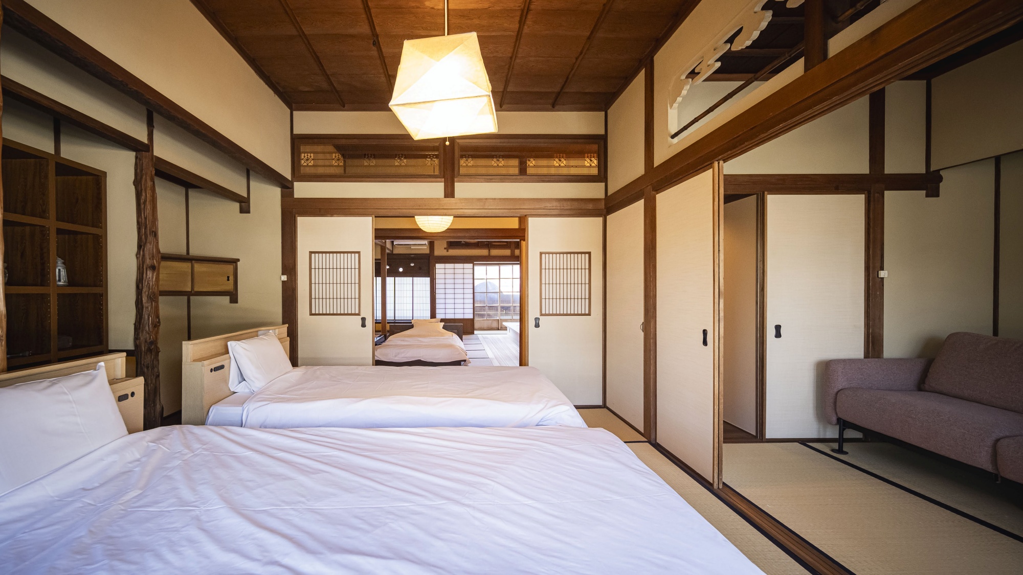 *【客室一例】和の趣に包まれて、深い安らぎを感じる空間。