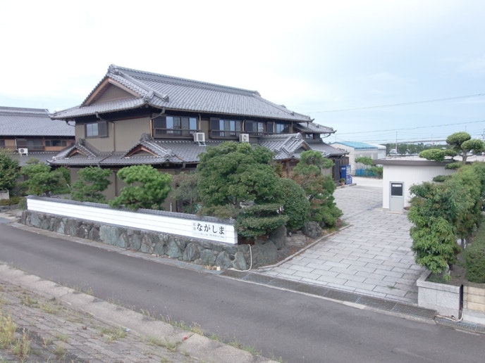 外観 長良川堤防中段より撮影 敷地内に飲料自販機あります