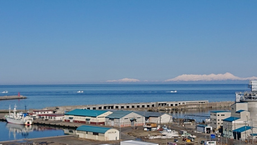 流氷が去ったオホーツク海で漁が始まりました(4月)