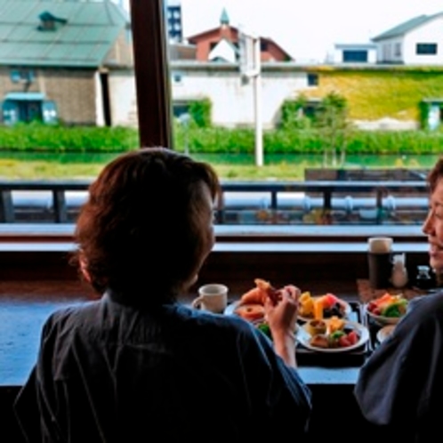 朝食風景