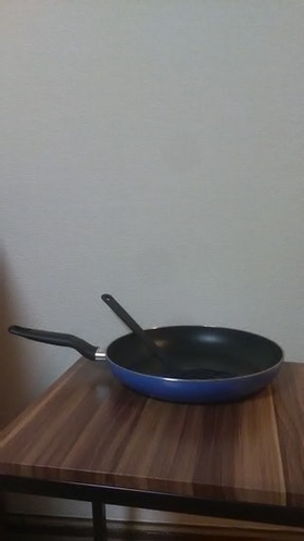 フライパン　frying pan