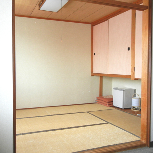 Kamar bergaya Jepang (6 tikar tatami)