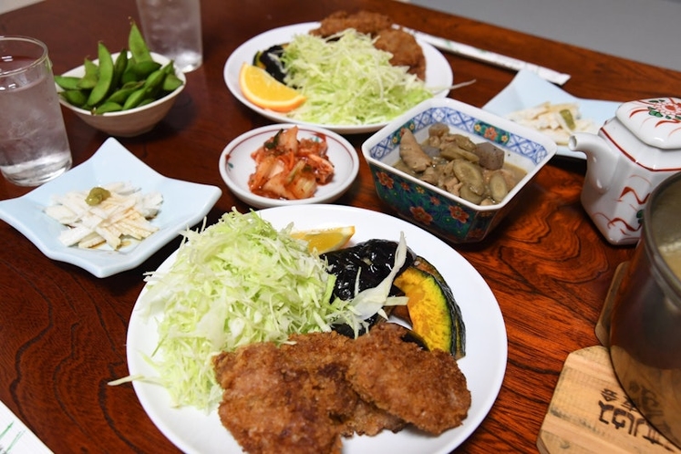 今夜の夕食!!ヒレカツ定食1200円