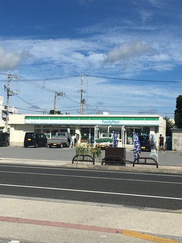 コンビニまで徒歩4分