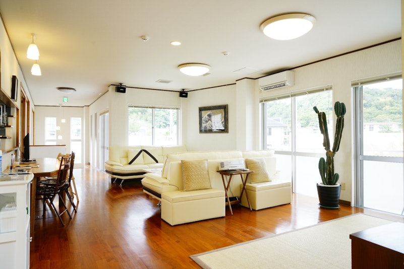 【SALE】都会の喧騒から離れ大自然に囲まれた豪邸!大石林山への観光に最適!