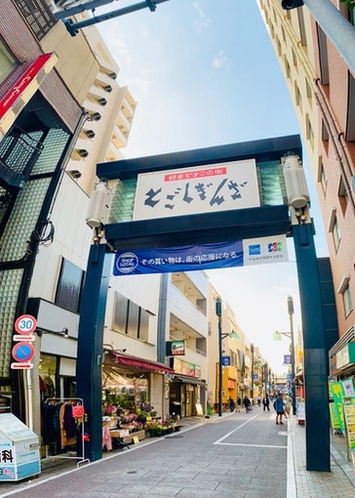 東日本一の長い商店街「戸越銀座商店街」