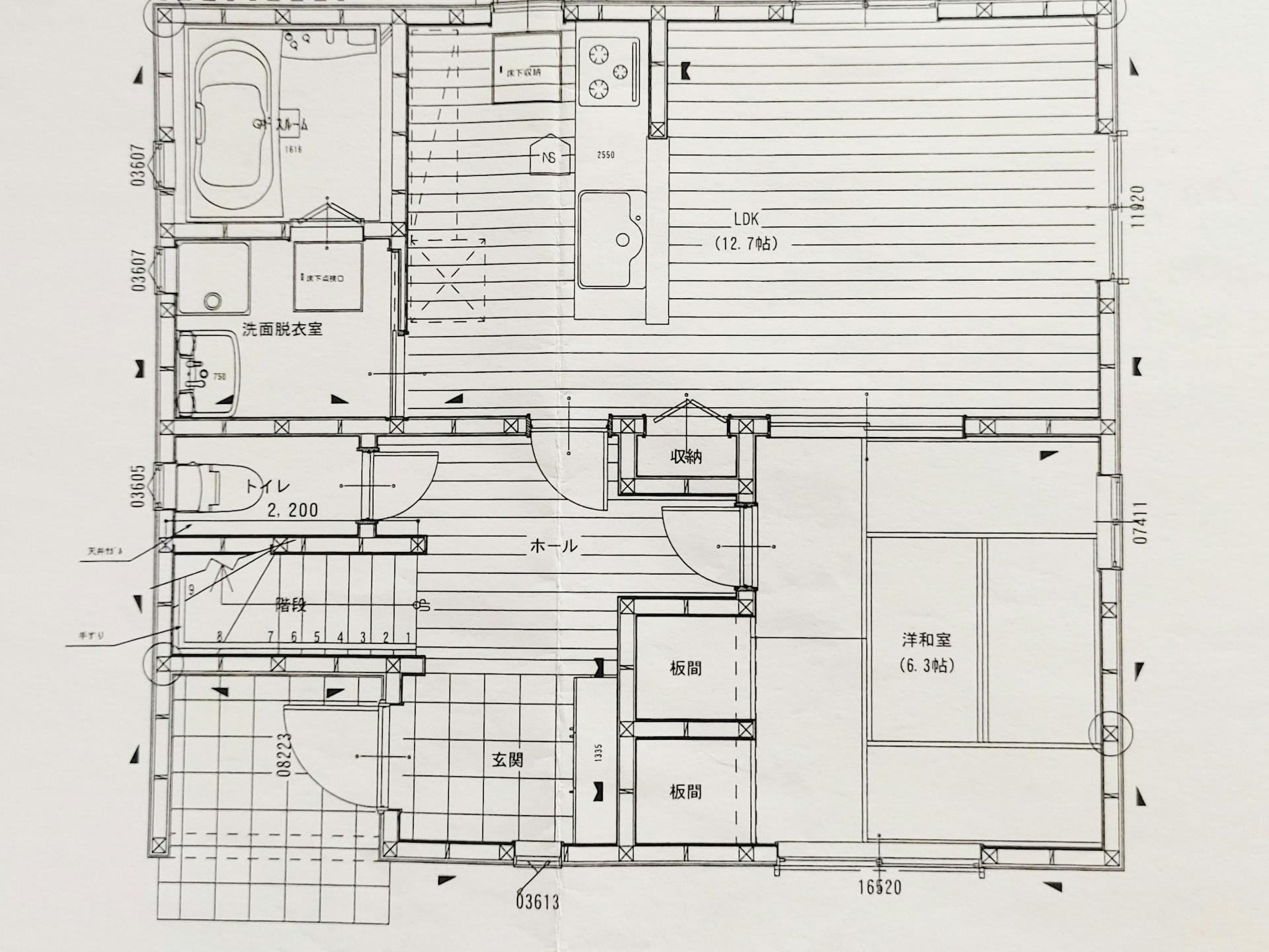 客室の間取り図です。LDKにウッドデッキが併設されてます。又外湯は台所勝手口を出た所にございま...