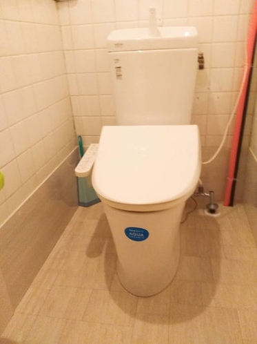 温水洗浄便座 Shower toilet