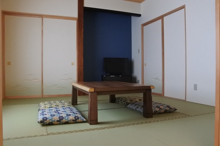 和室3組の布団が用意されており3人の宿泊ができます。