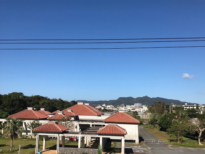 屋上から見る市民プール