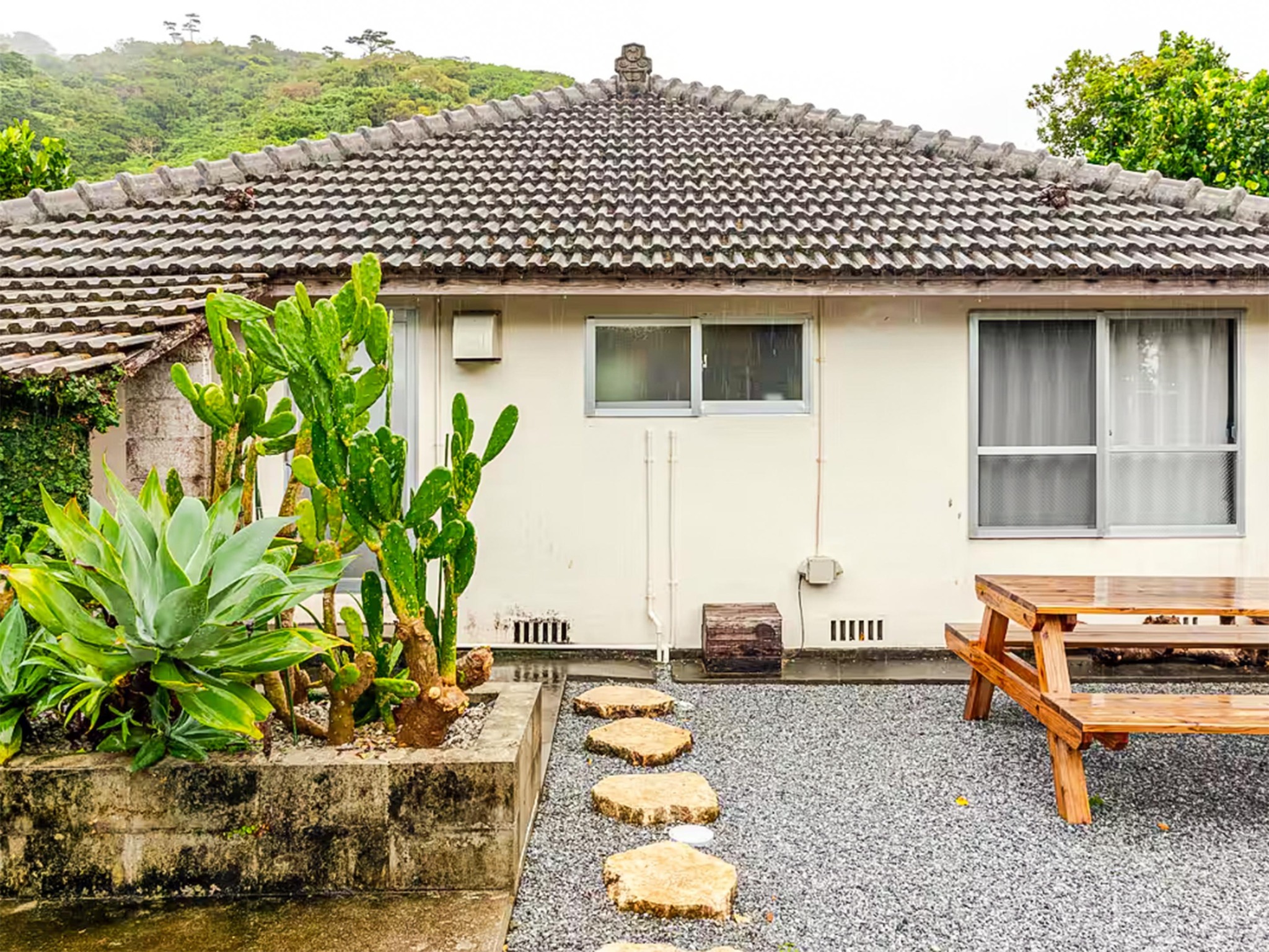 ・【外観】最大8名様まで宿泊可能な昔ながらの姿を残した琉球古民家