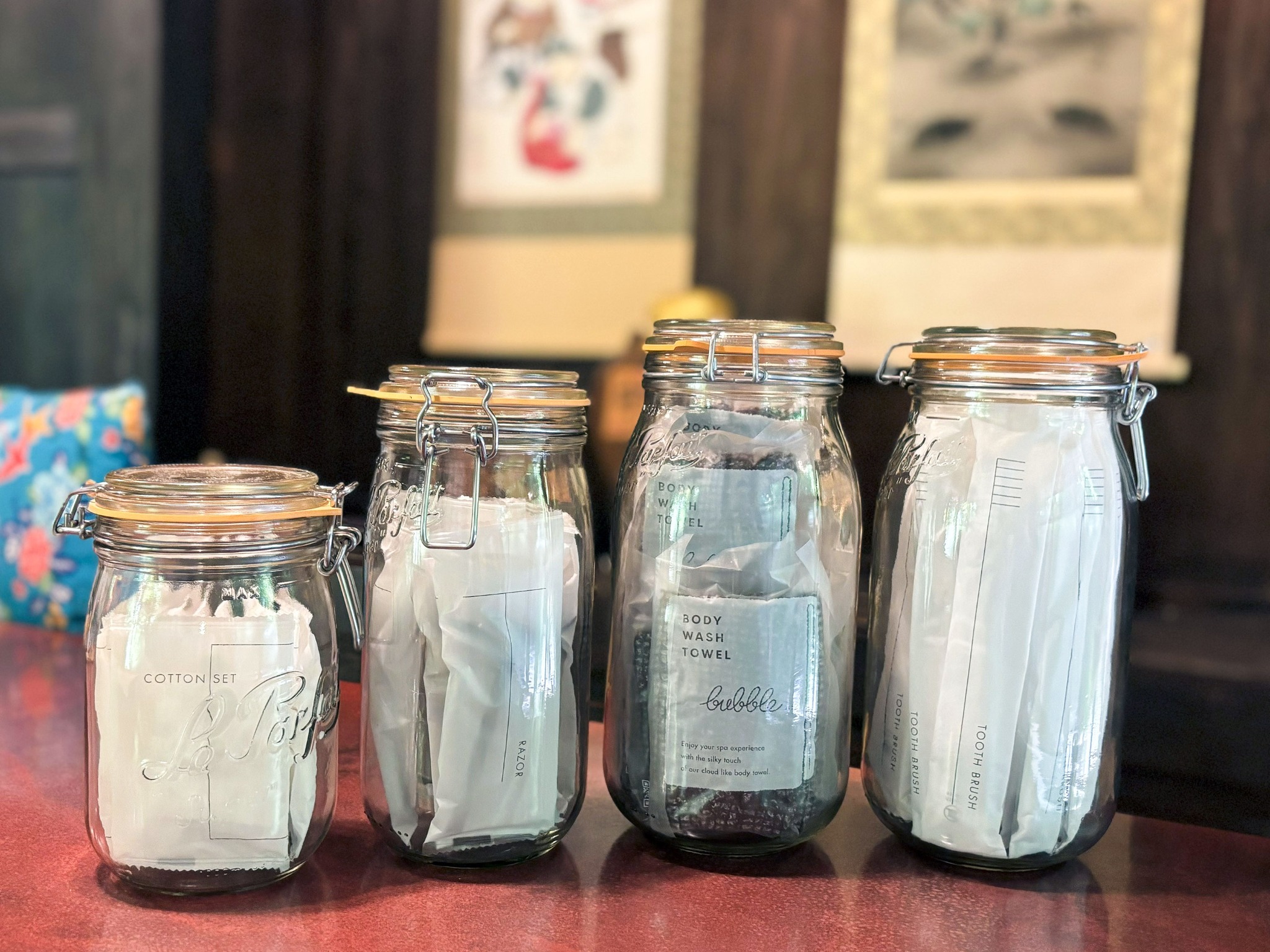 ・【アメニティ】綿棒、ひげ剃り、ボディータオル、歯ブラシセットをご用意