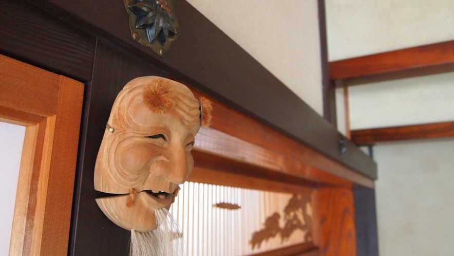 hand craft in room(aged man)