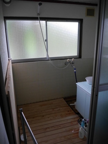 シャワー室　Shower room