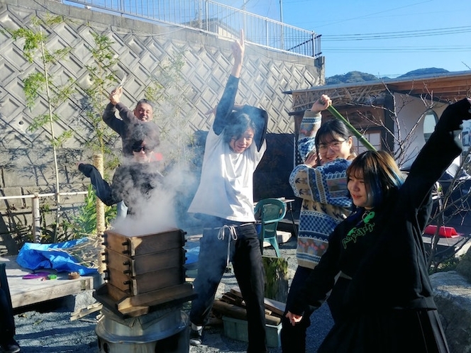 餅つき等のイベントも