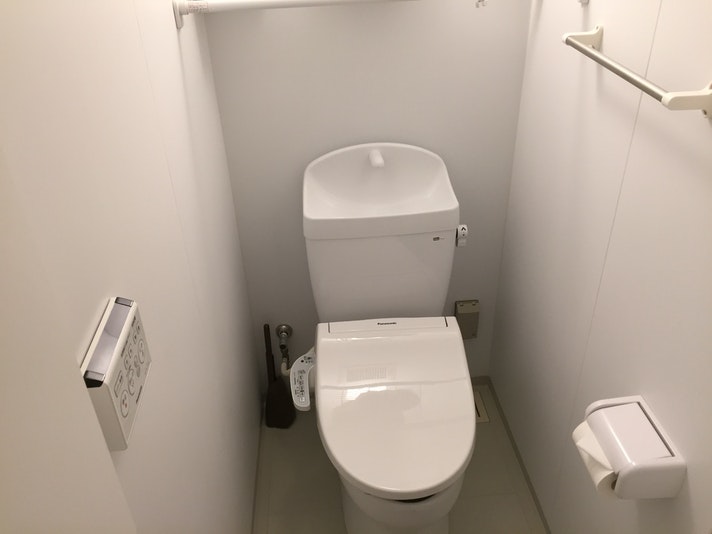 2階トイレ（シャワートイレ付）