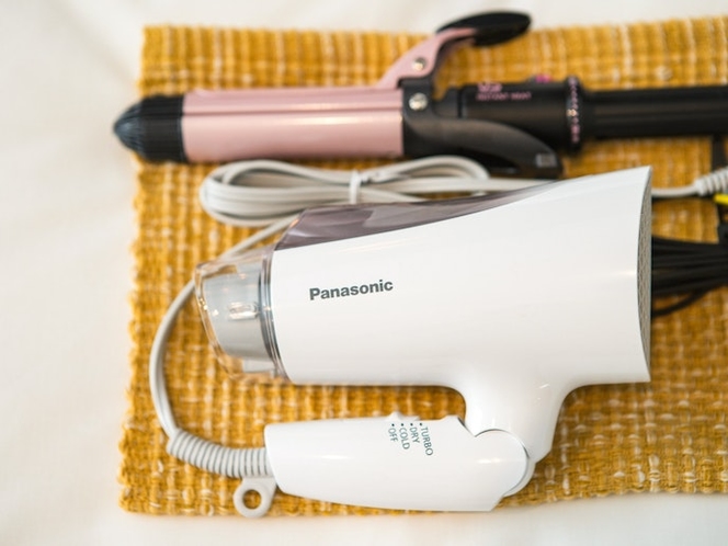 HAIR IRON/HAIR DRYER