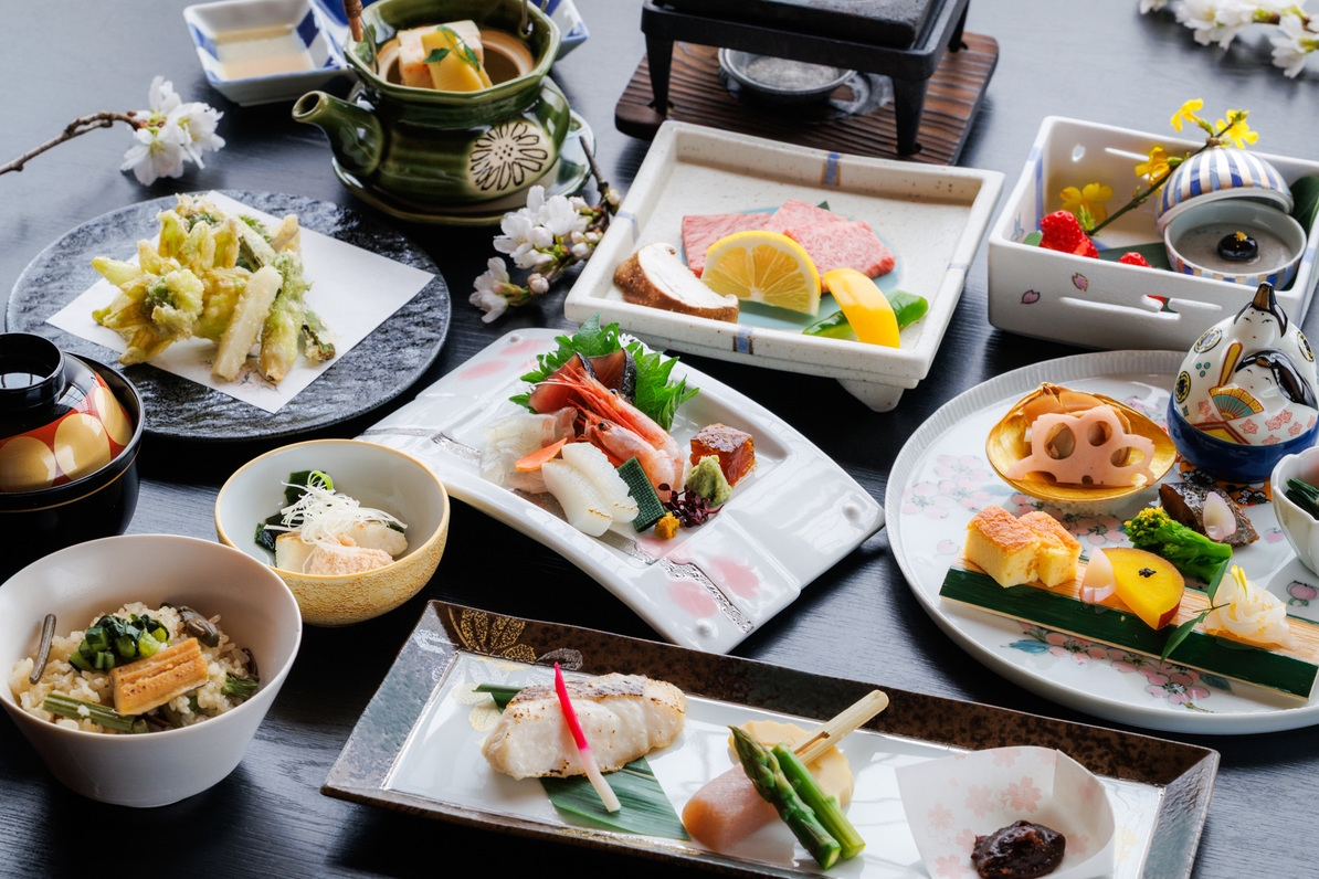 【基本プラン】四季折々の和の仕業を楽しむ季節の花会席