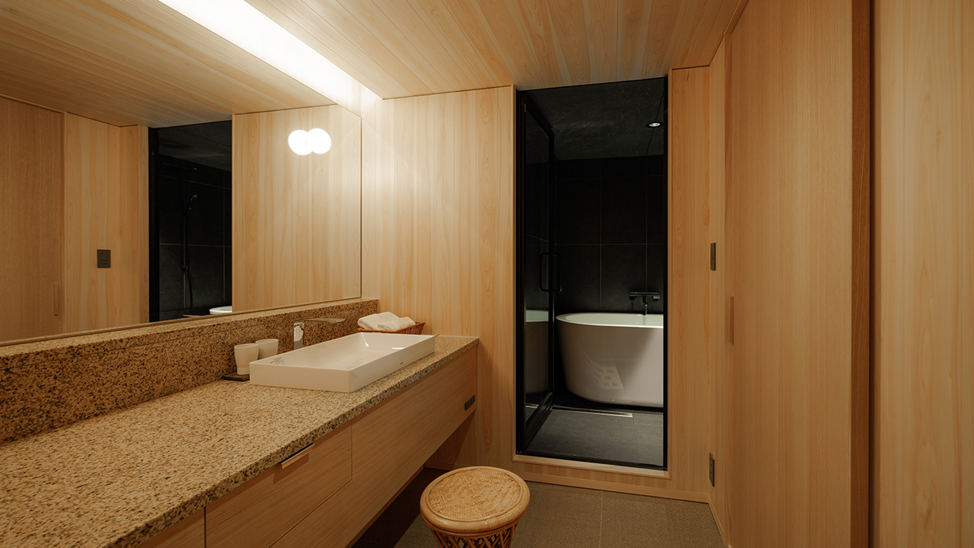 セミスイートルーム石楠花（しゃくなげ）