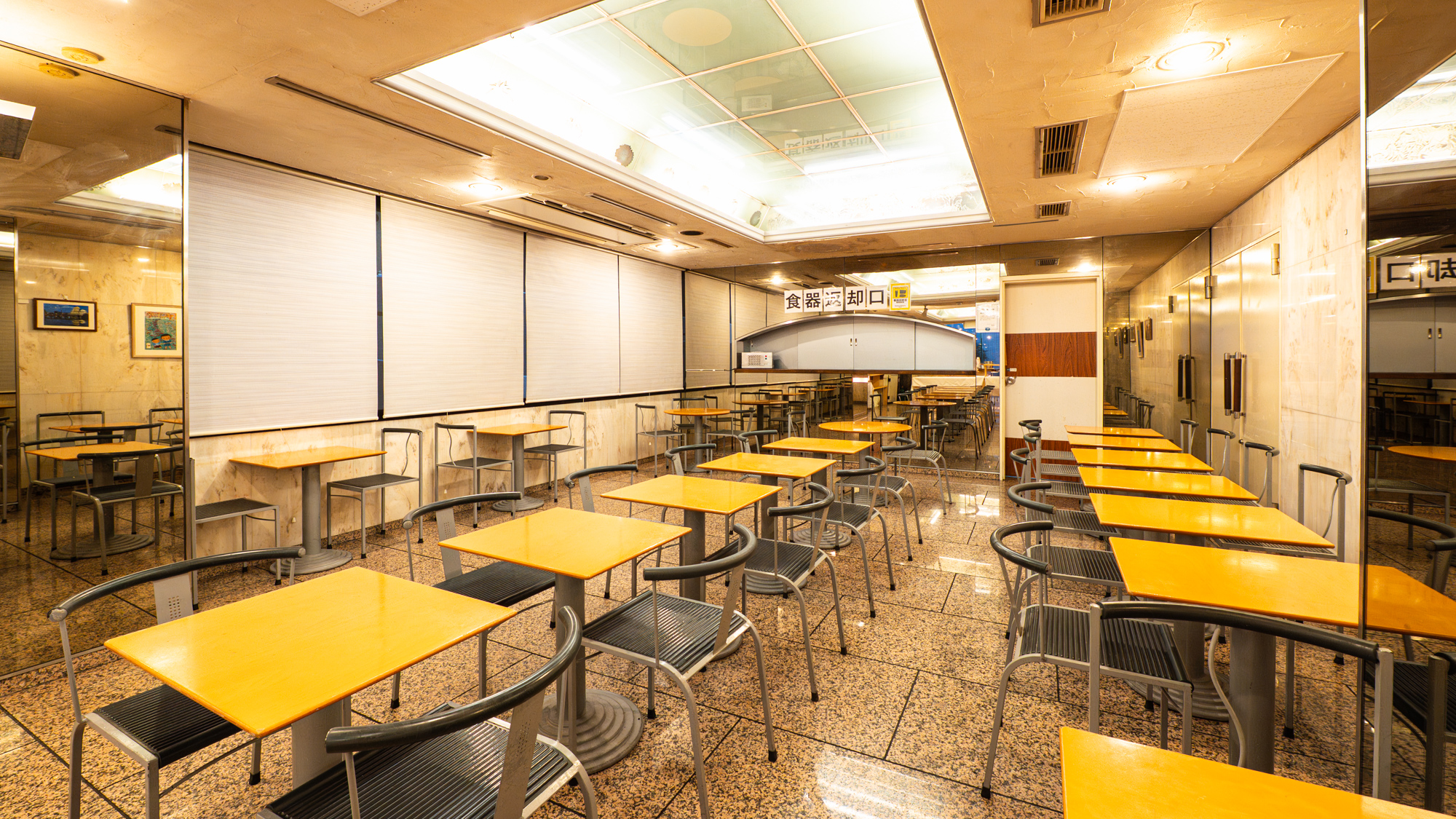 レストランはラウンジとしてもご利用可能です