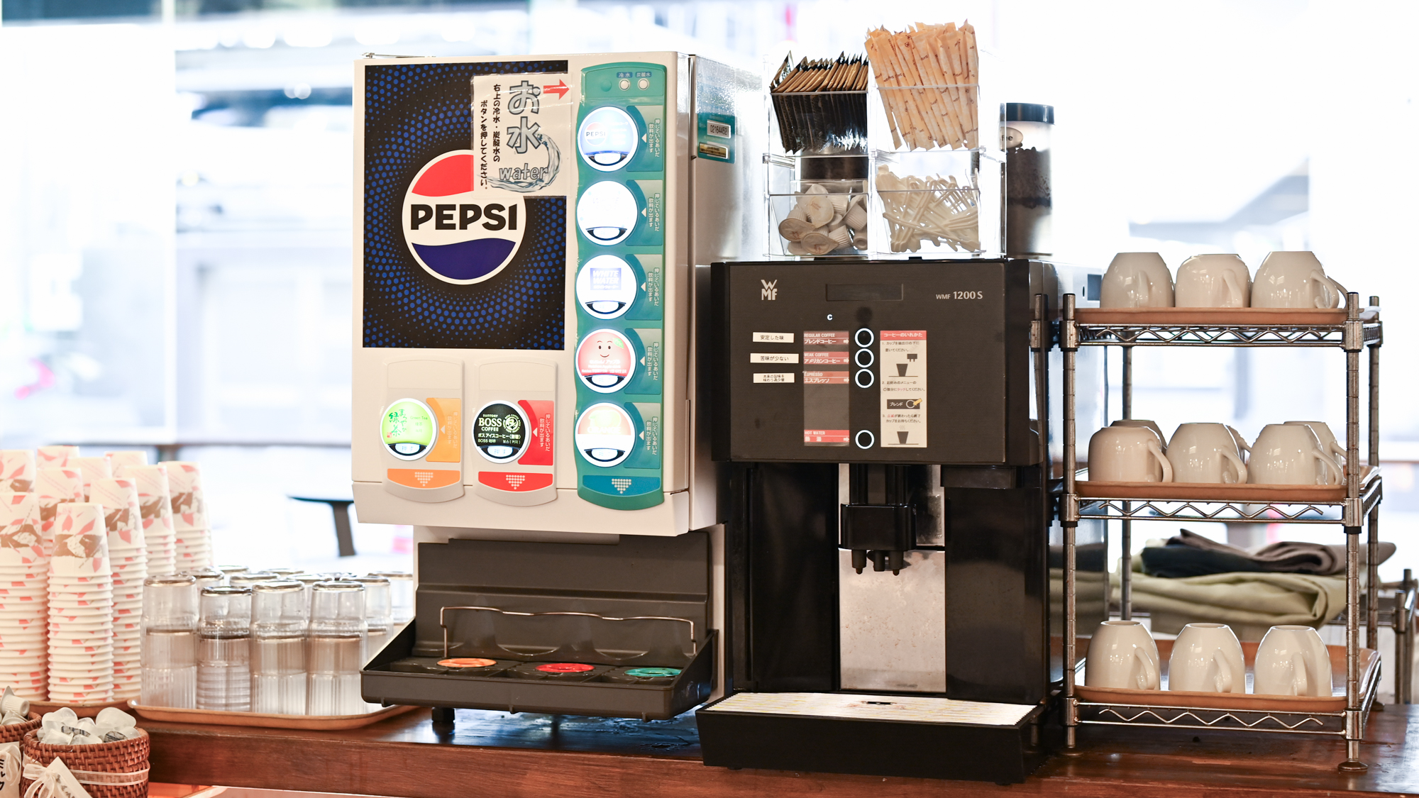 ご宿泊の方に無料ドリンクサービスをご提供しております