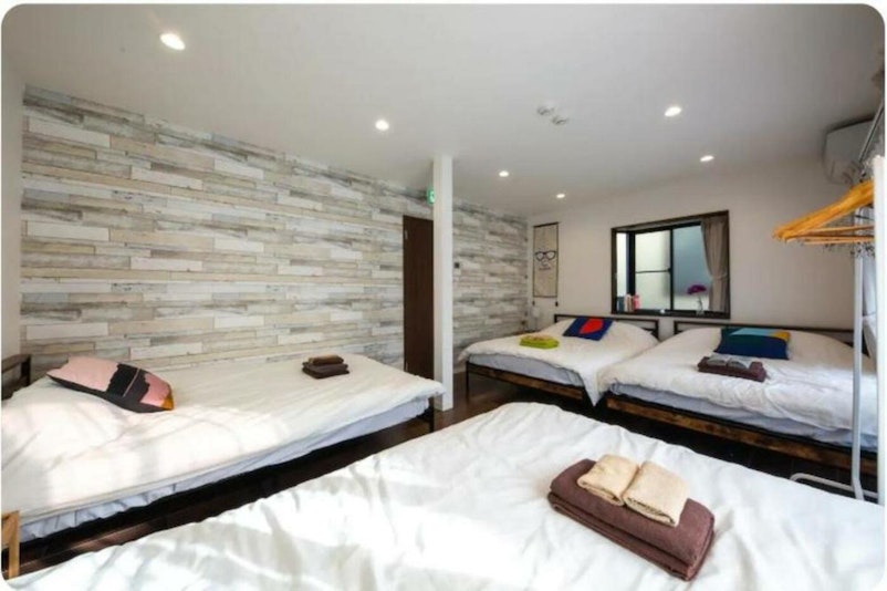 Bed room (2F)