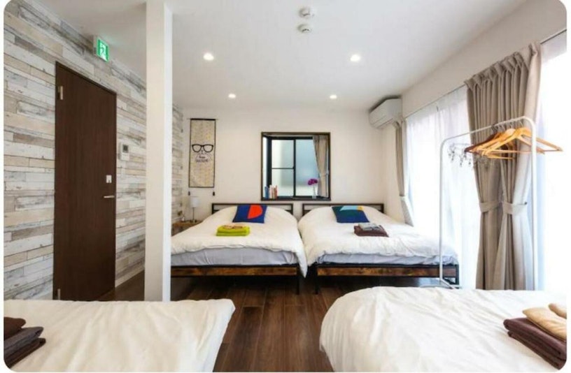 Bed room (2F)
